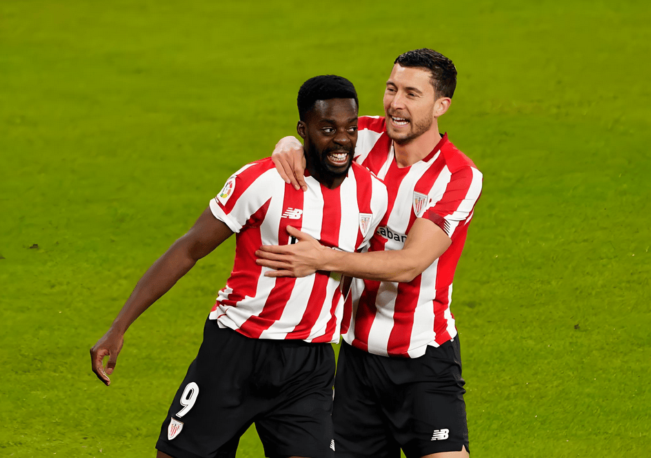 九游体育在线-西甲球员合作默契，场上配合默契