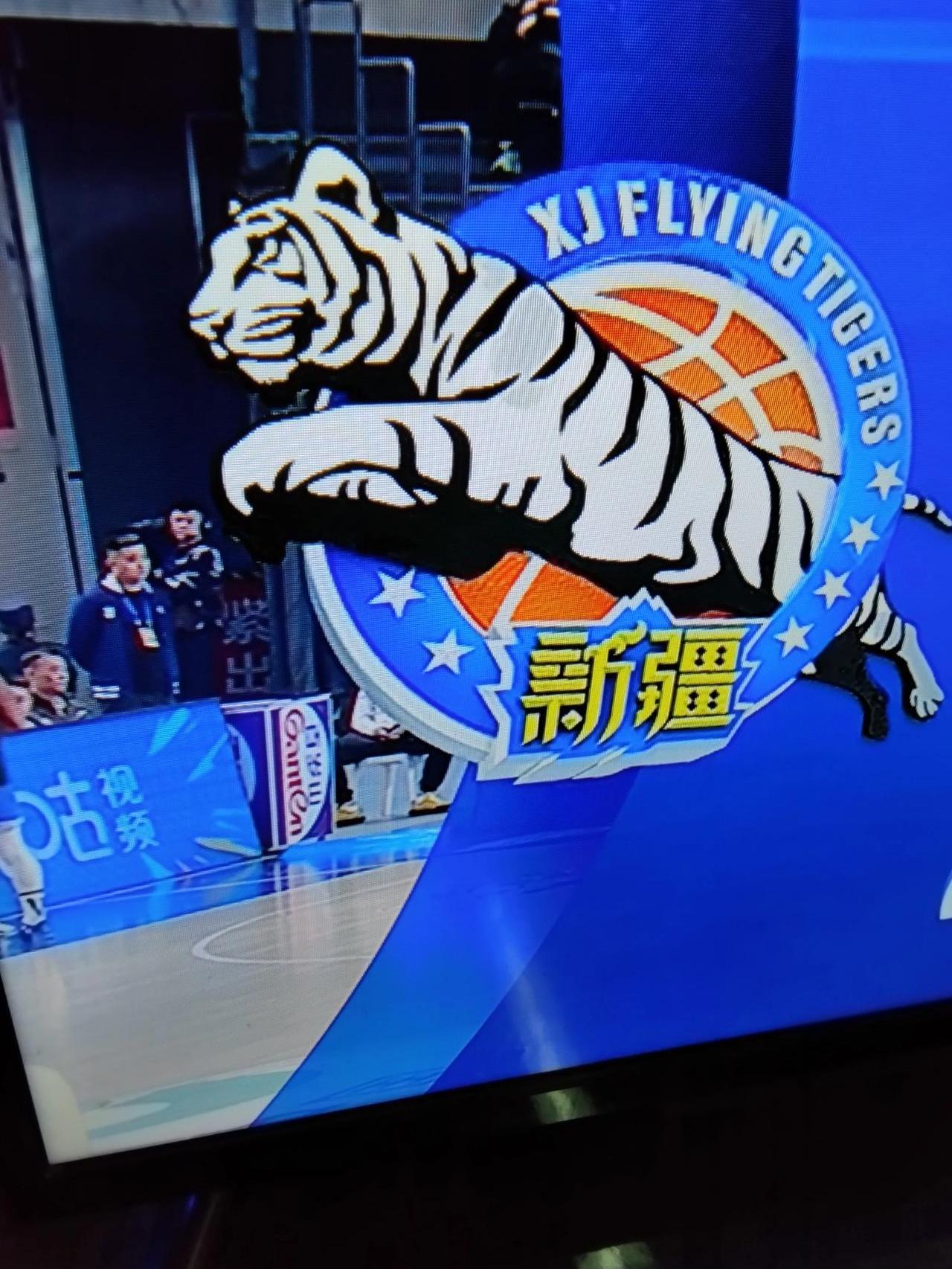 关于新疆球员联手破门，凭借默契合作夺得胜利的信息