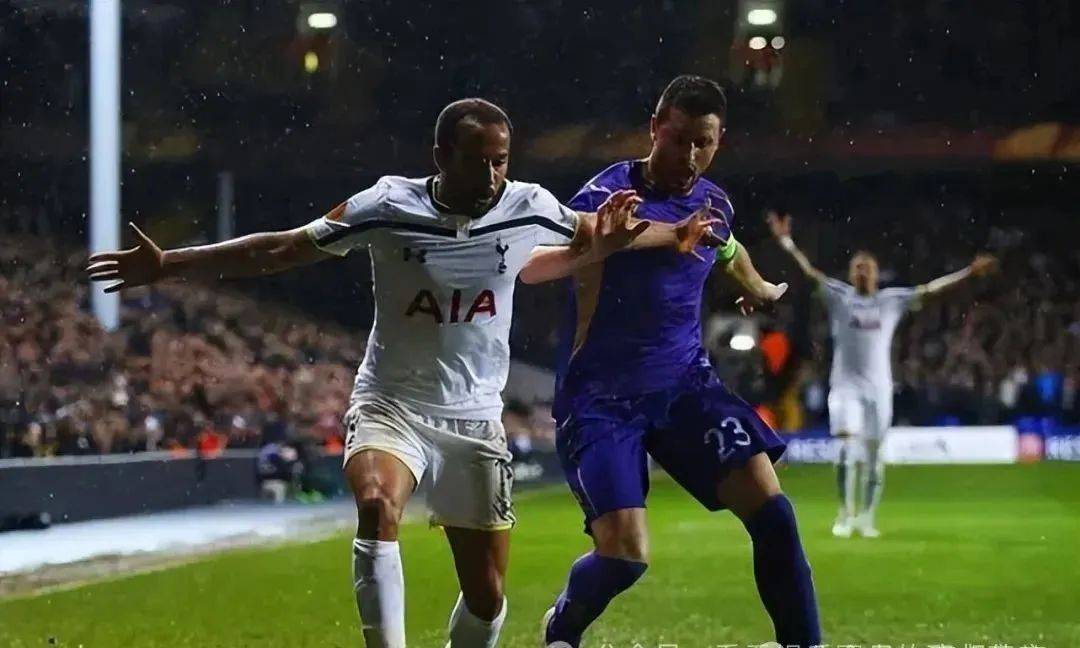 关于卡利亚里客场击败克罗托内，止住颓势的信息