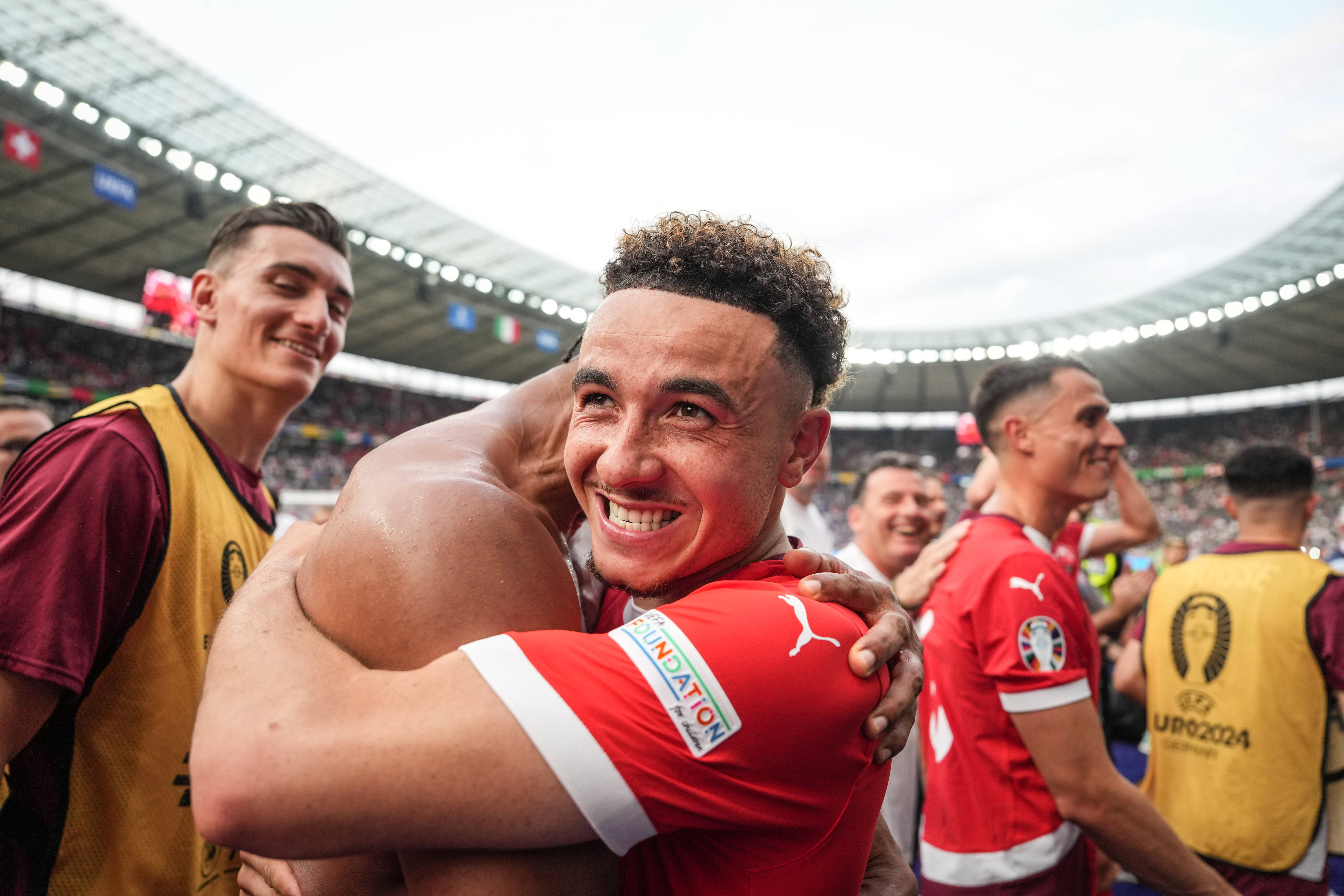 瑞士运动员在自行车比赛中发挥出色 瑞士运动员在自行车比赛中发挥出色