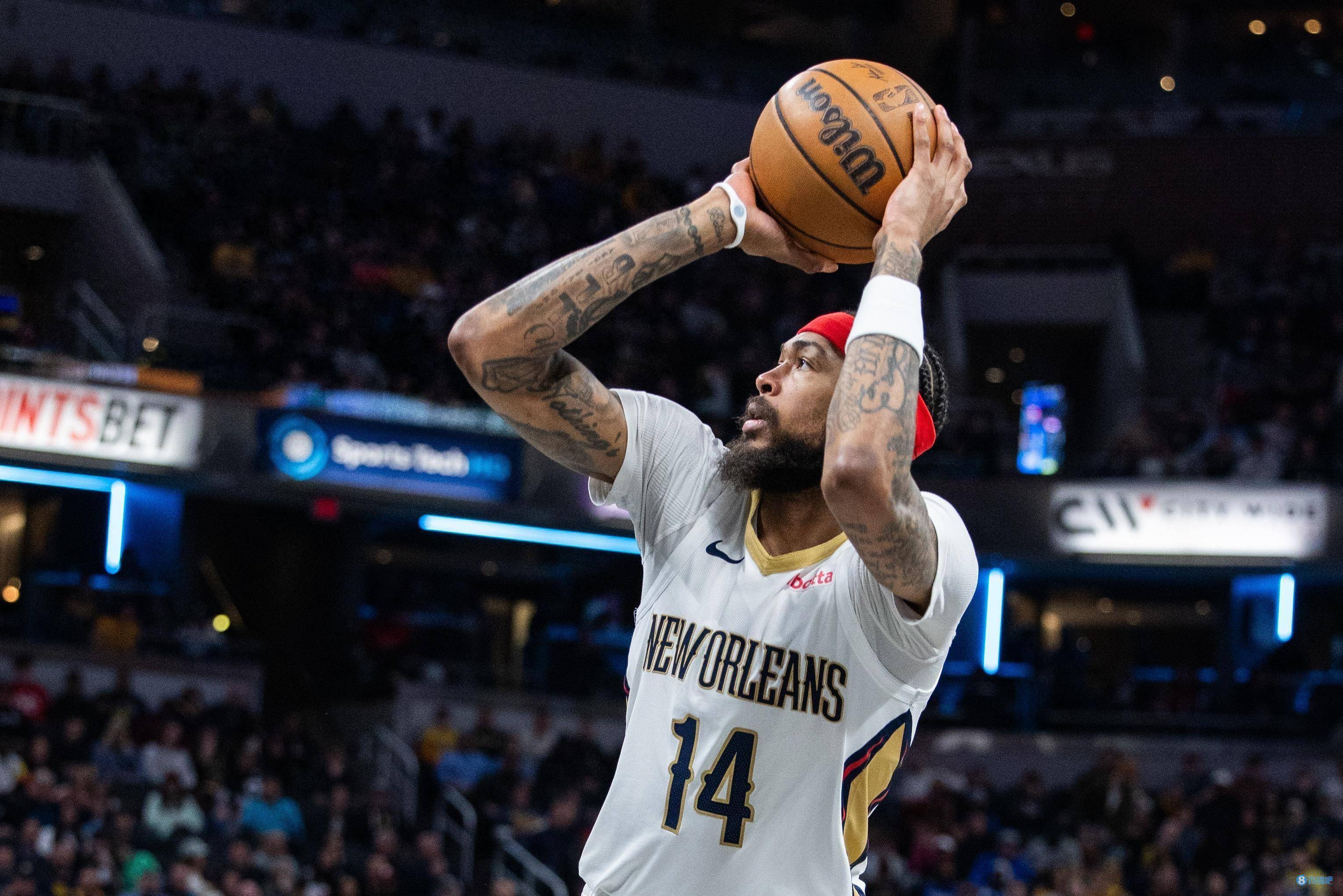 关于鹈鹕队主教练晒训练照，期待球队回暖的信息