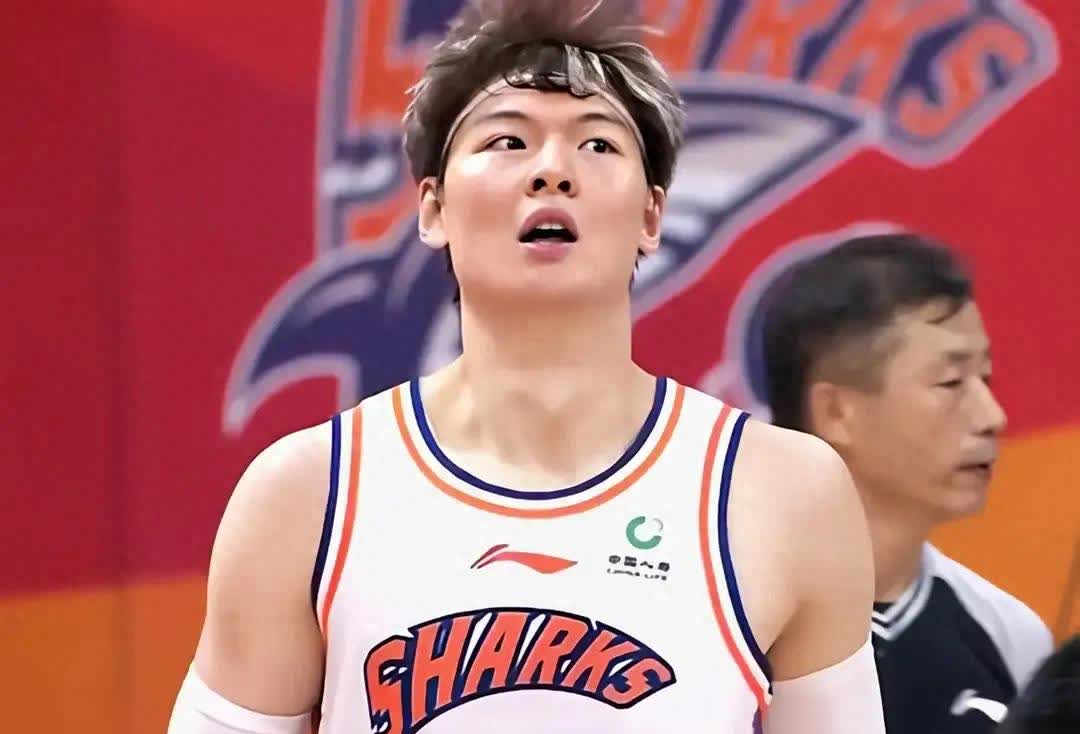 四川队准备对阵上海队