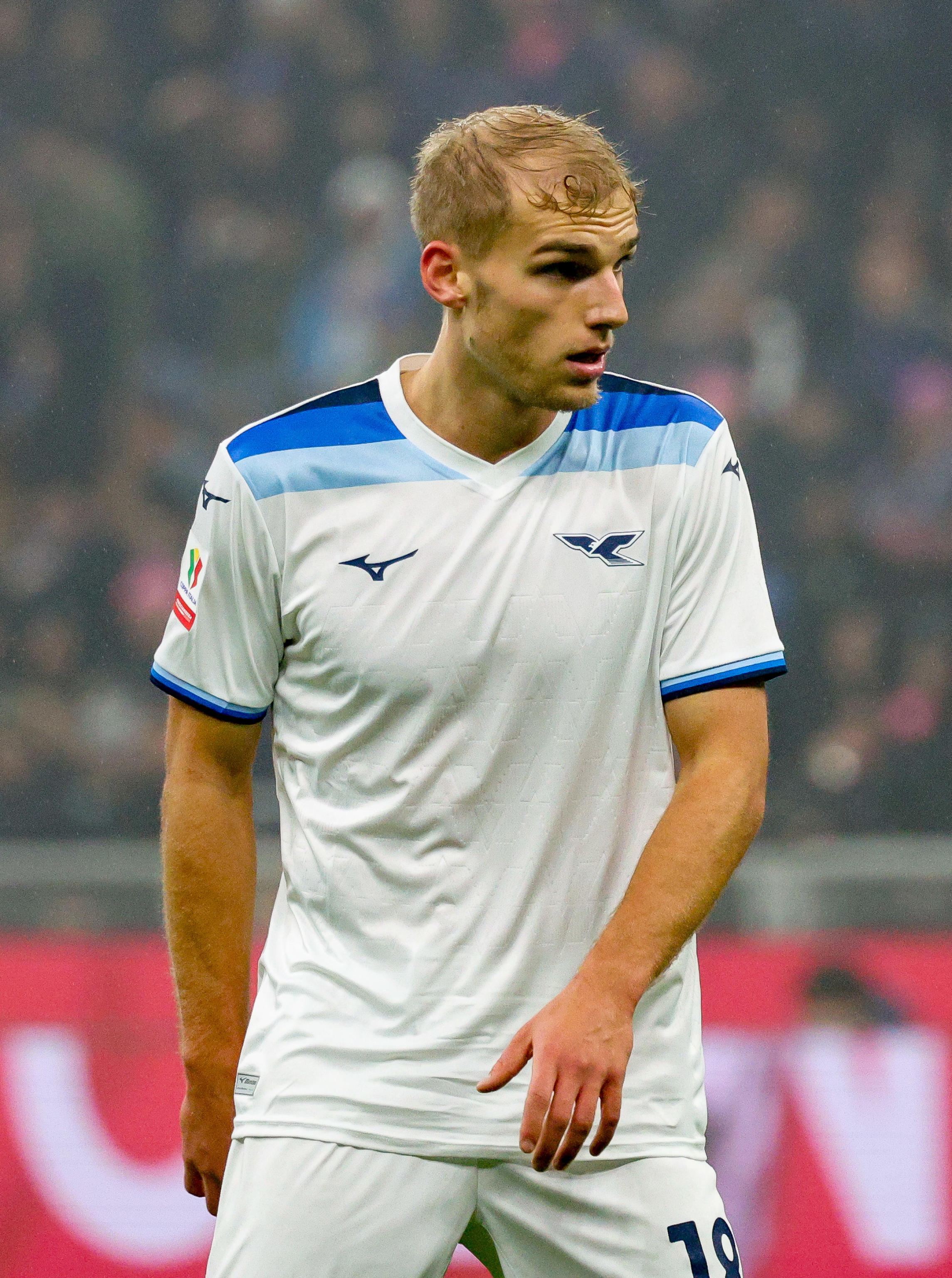 意大利足球联赛中球员表现稳定