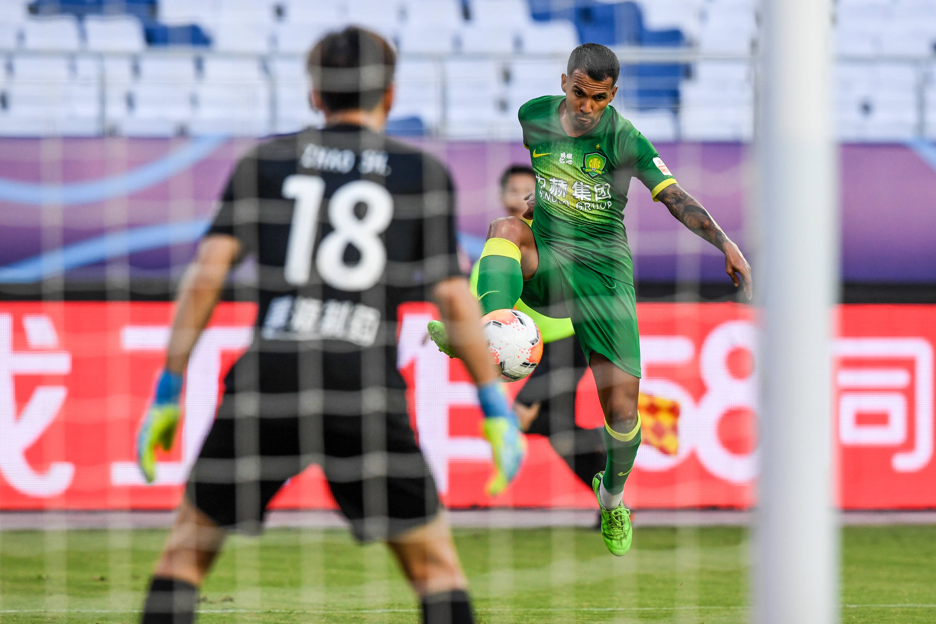 青岛黄海战平重庆力帆,积分榜持平的简单介绍 青岛黄海战平重庆力帆,积分榜持平的简单介绍