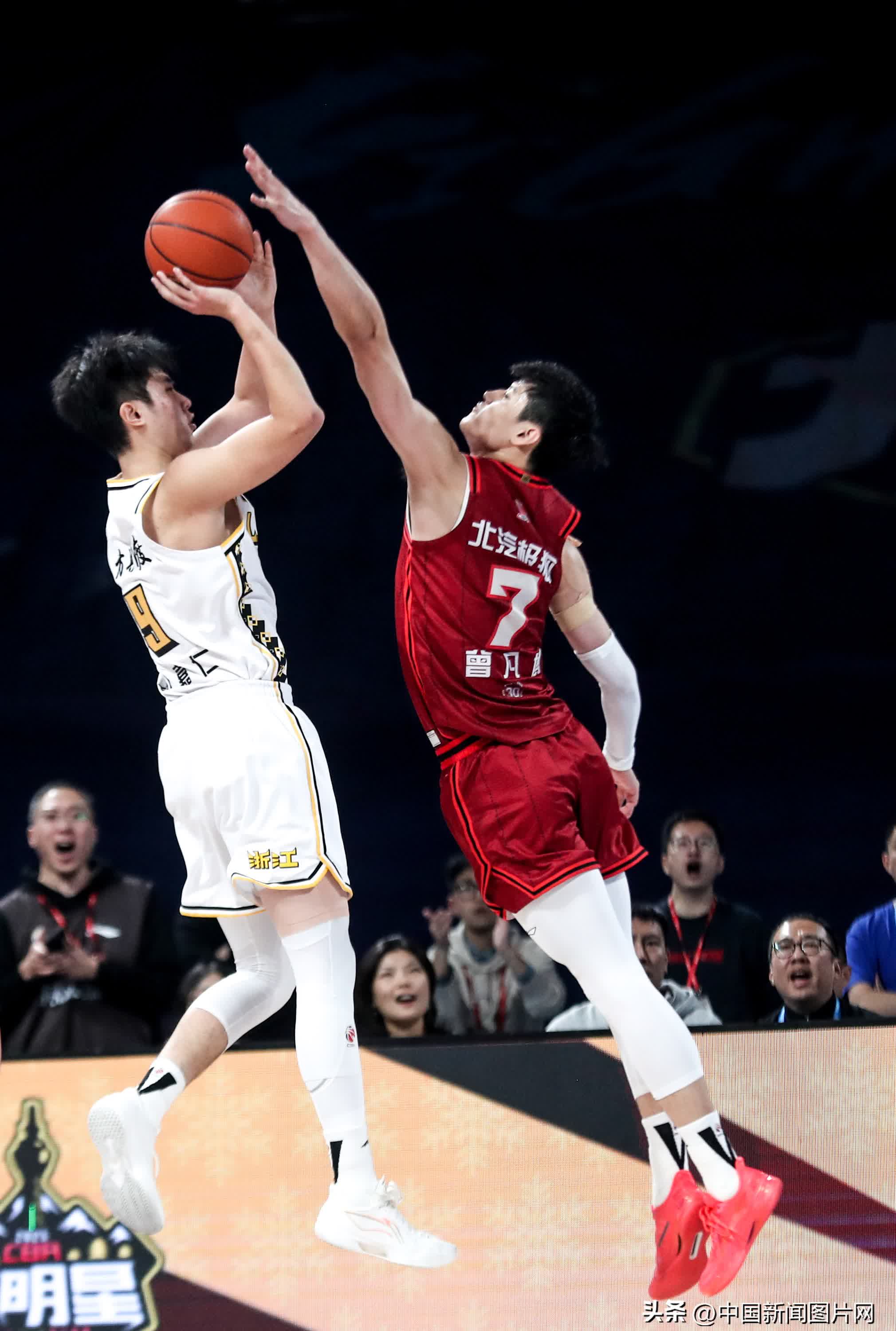 关于北京队在比赛中获得胜利,稳固领先优势的信息 关于北京队在比赛中获得胜利,稳固领先优势的信息