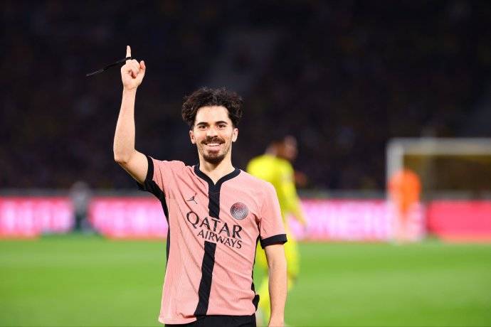 南特队主场逆转获胜，士气大振的简单介绍