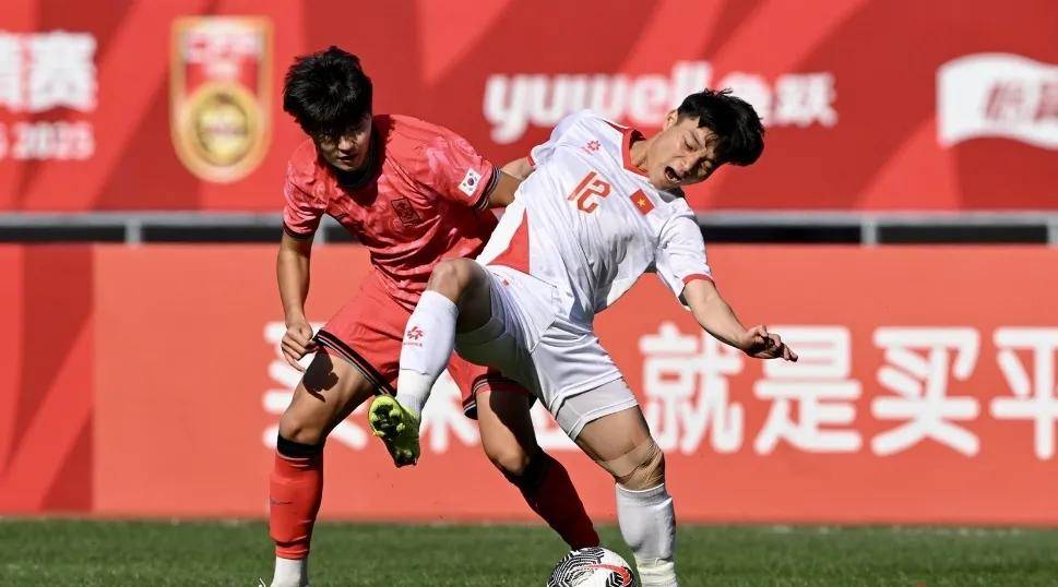 越南队战胜乌兹别克斯坦,引发瞩目 越南队战胜乌兹别克斯坦,引发瞩目