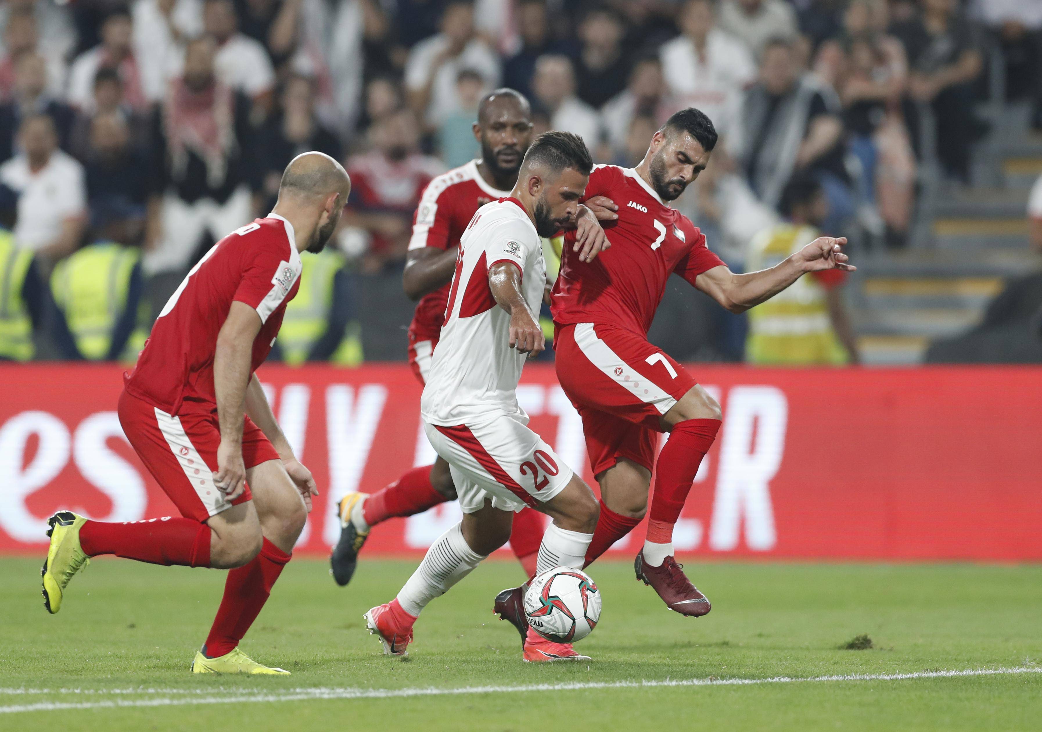 九游体育网页版入口-关于奥赛主场失利，足球联赛精彩纷呈的信息