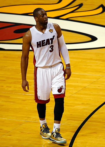 九游体育官方登录入口-韦德重返热火担任助理教练，帮助球队重返巅峰