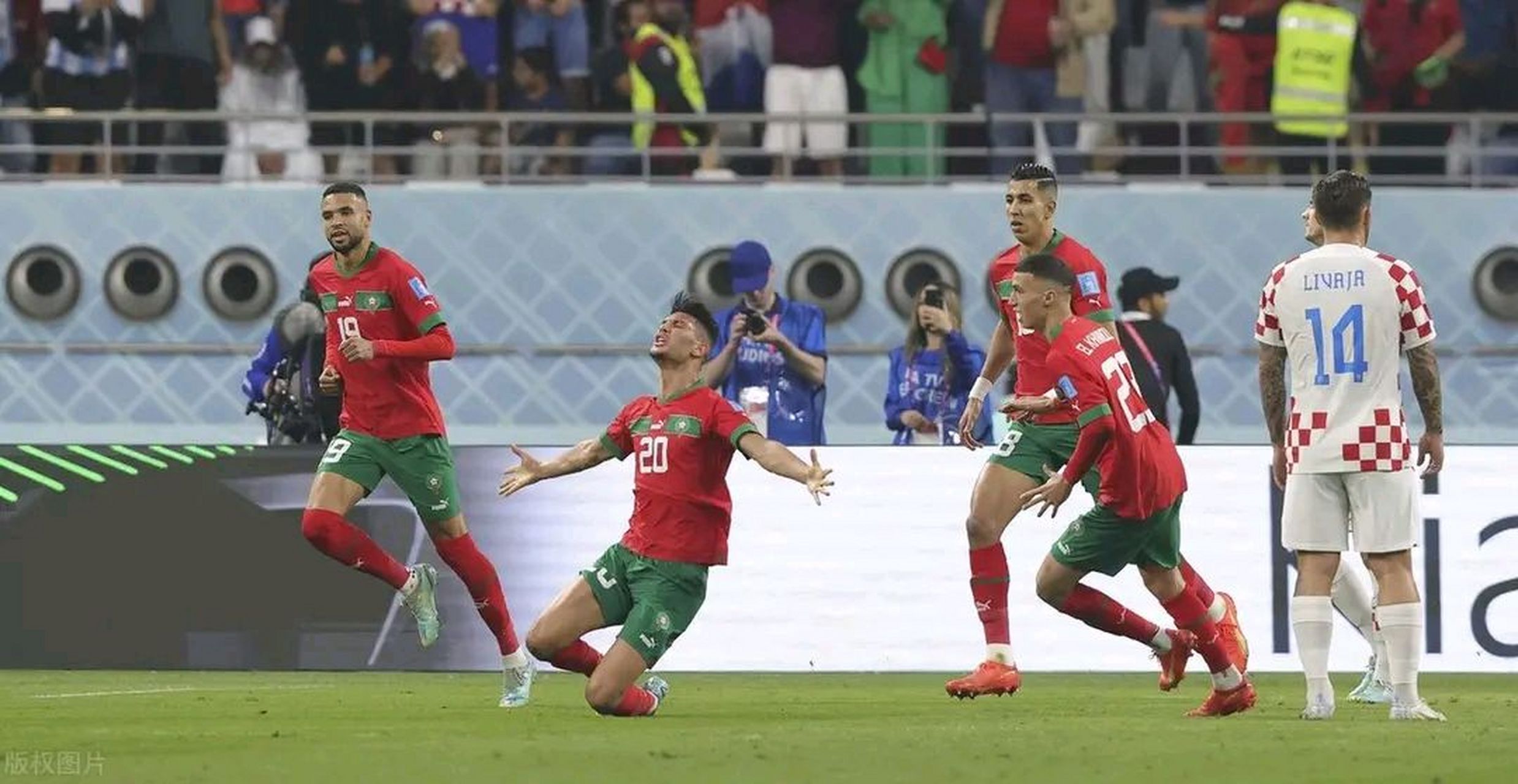 克罗地亚队在比赛中展现强大实力 克罗地亚队在比赛中展现强大实力