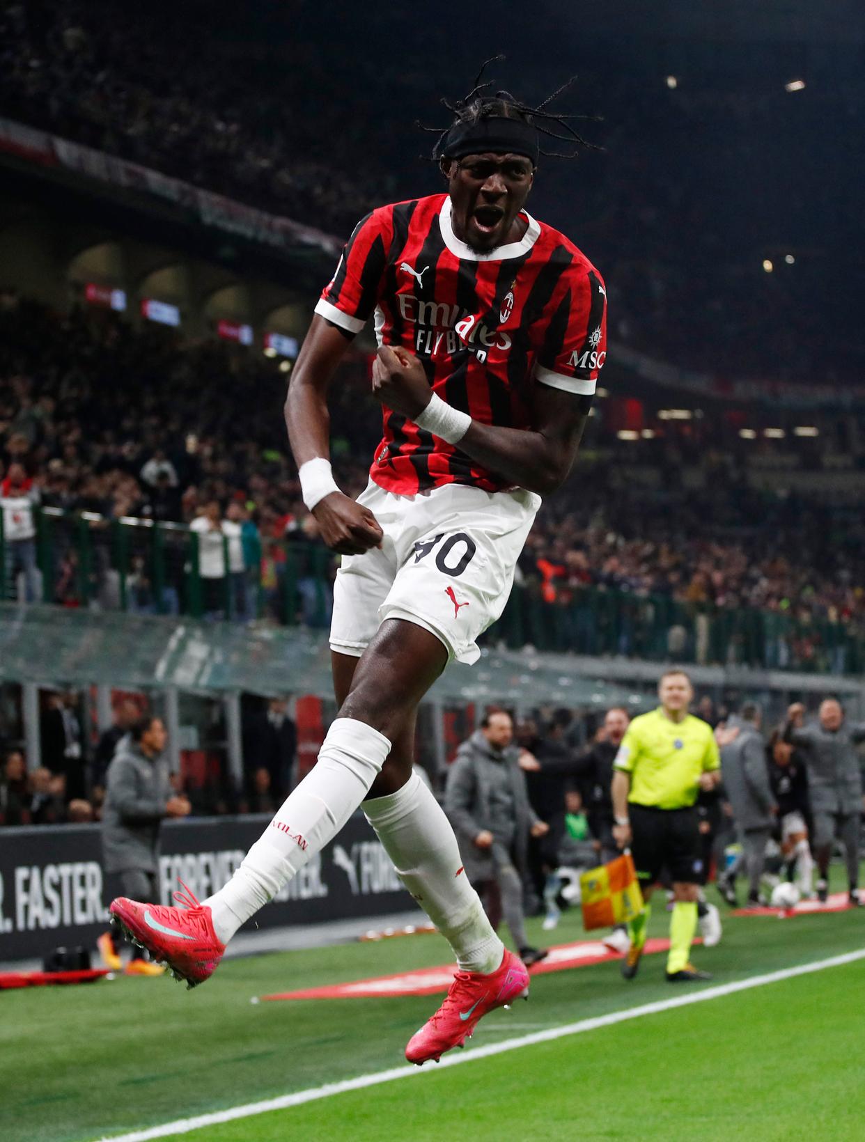 AC米兰客场战平,未获取胜机会 AC米兰客场战平,未获取胜机会