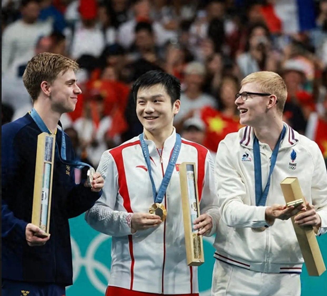 关于那不勒斯球员互怼，团结一致应对困境的信息