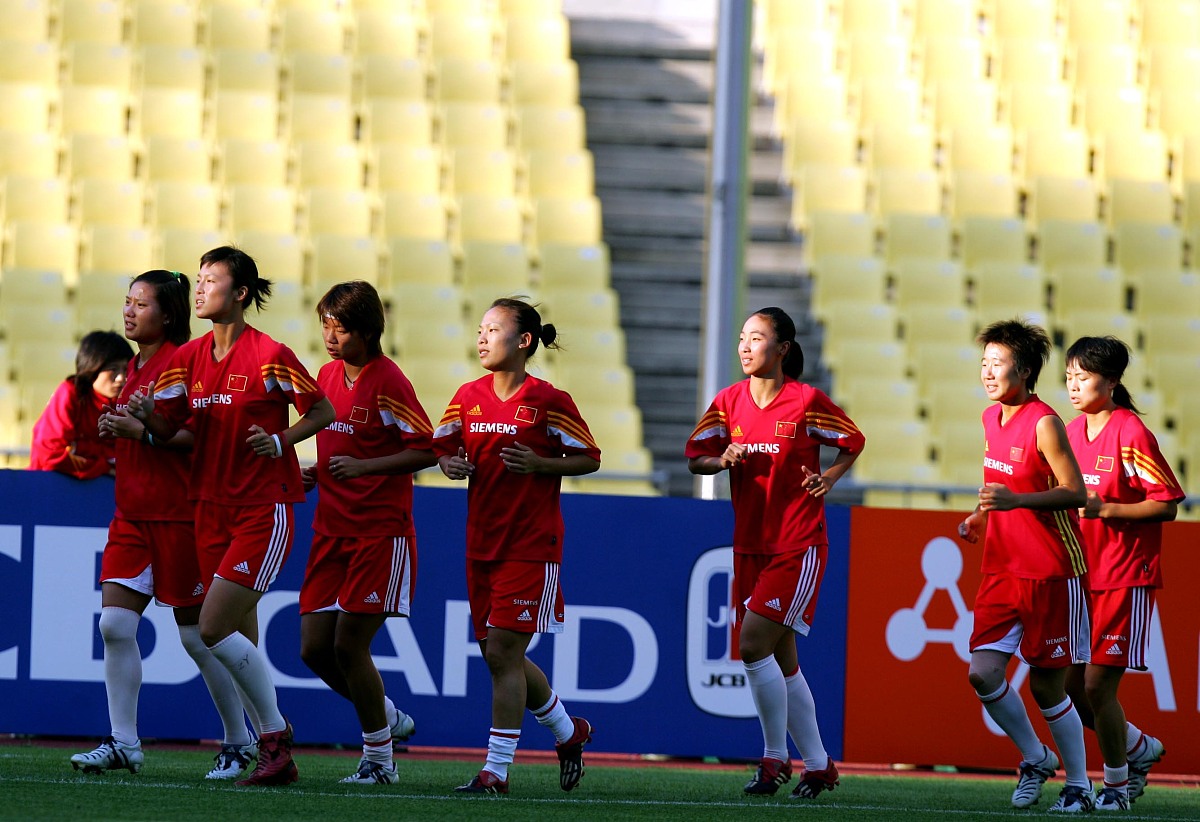 九游体育app下载-中国女足队员技术提升，拼搏争先