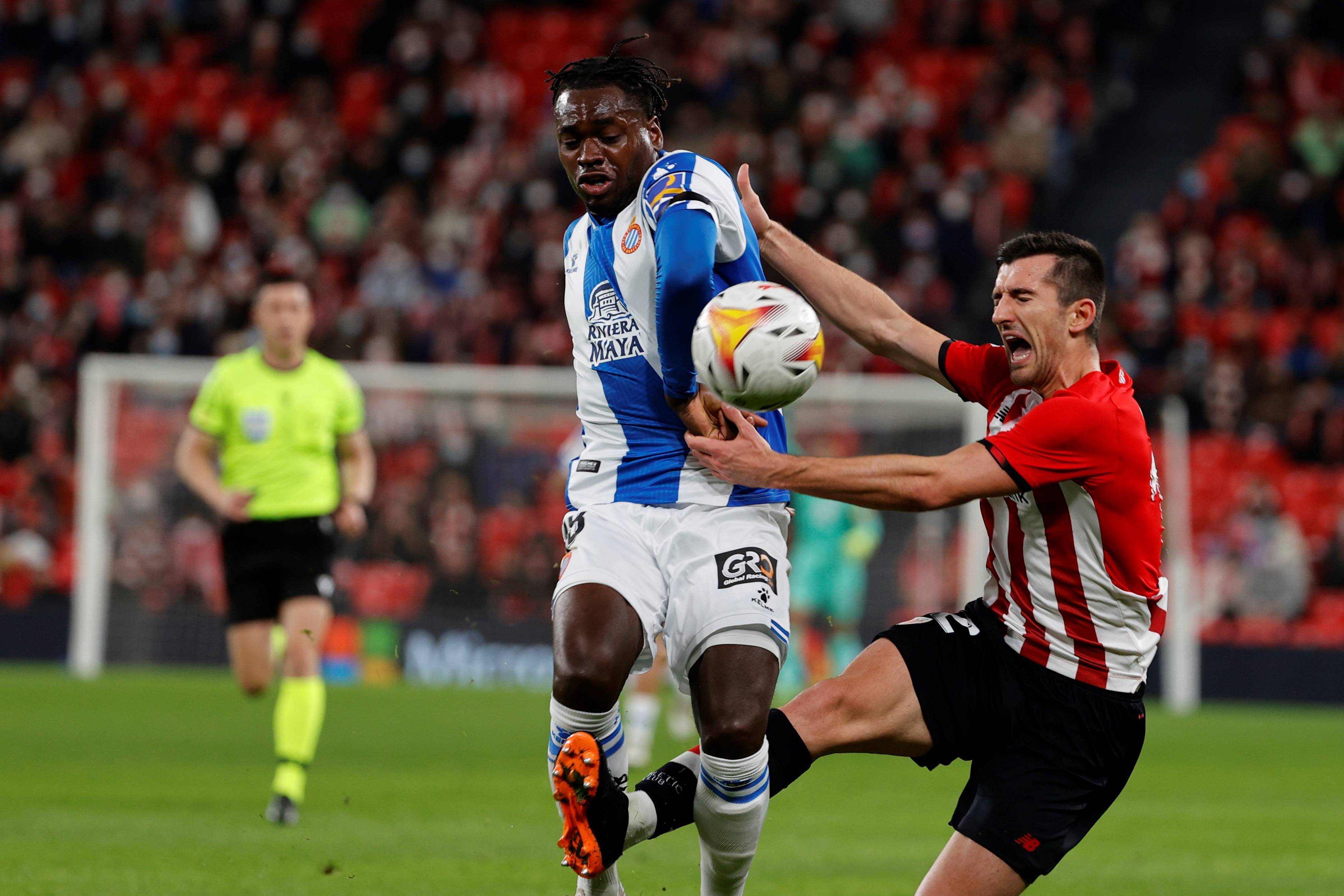 包含狼队客场失利，近期状态有所下滑的词条