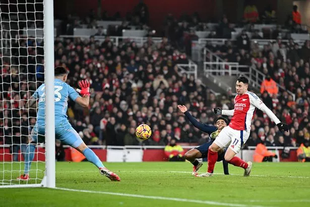 阿森纳客场输球,遭遇挫折受挫! 阿森纳客场输球,遭遇挫折受挫!