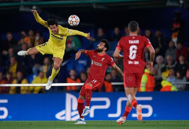 包含比利亚雷亚尔擒住巴拉多利德，实现连胜的词条