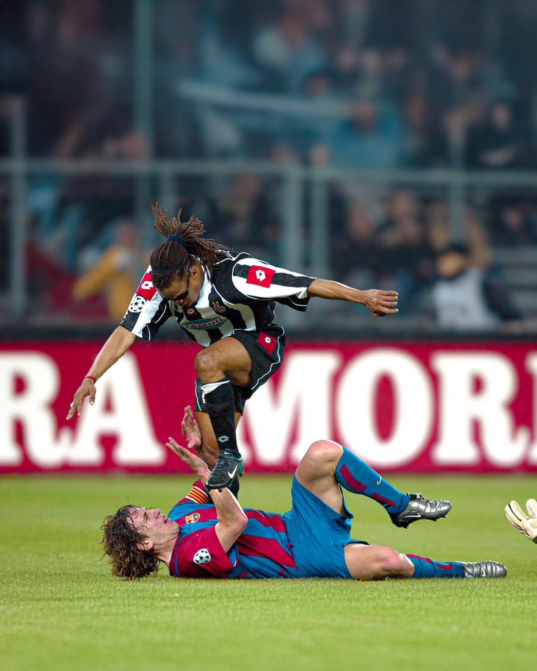 九游体育官方登录入口-包含尤文图斯遭遇两连败，卫冕之路曲折的词条