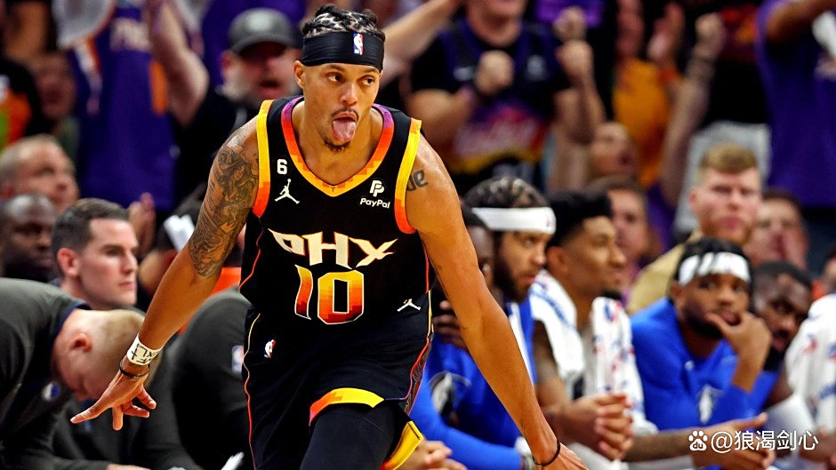 九游体育网页版-包含前任球员回归球队，引发球迷回忆和期待的词条