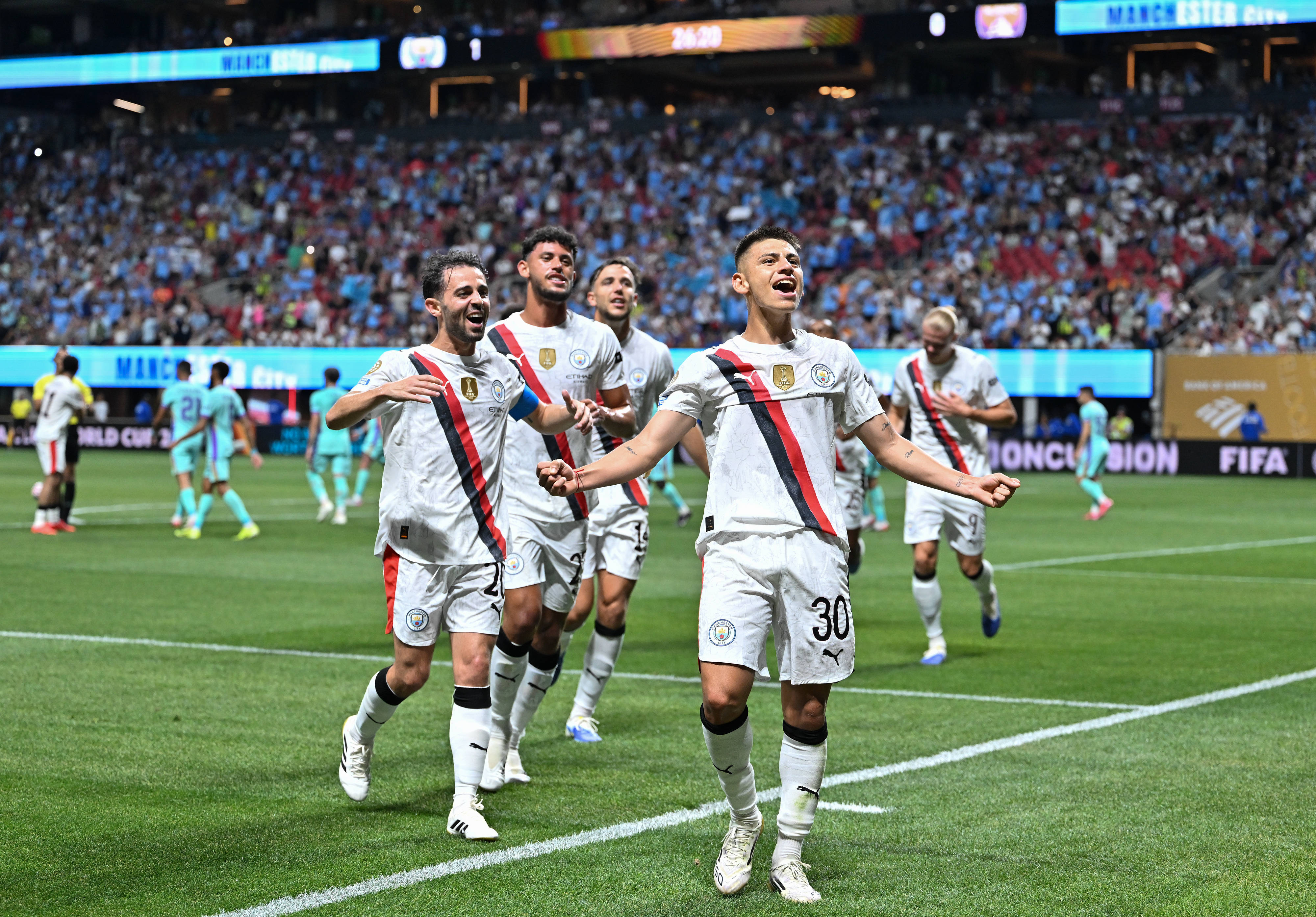 九游体育官方登录入口-曼城逆袭！瓜帅战术大胜，曼城逆转晋级