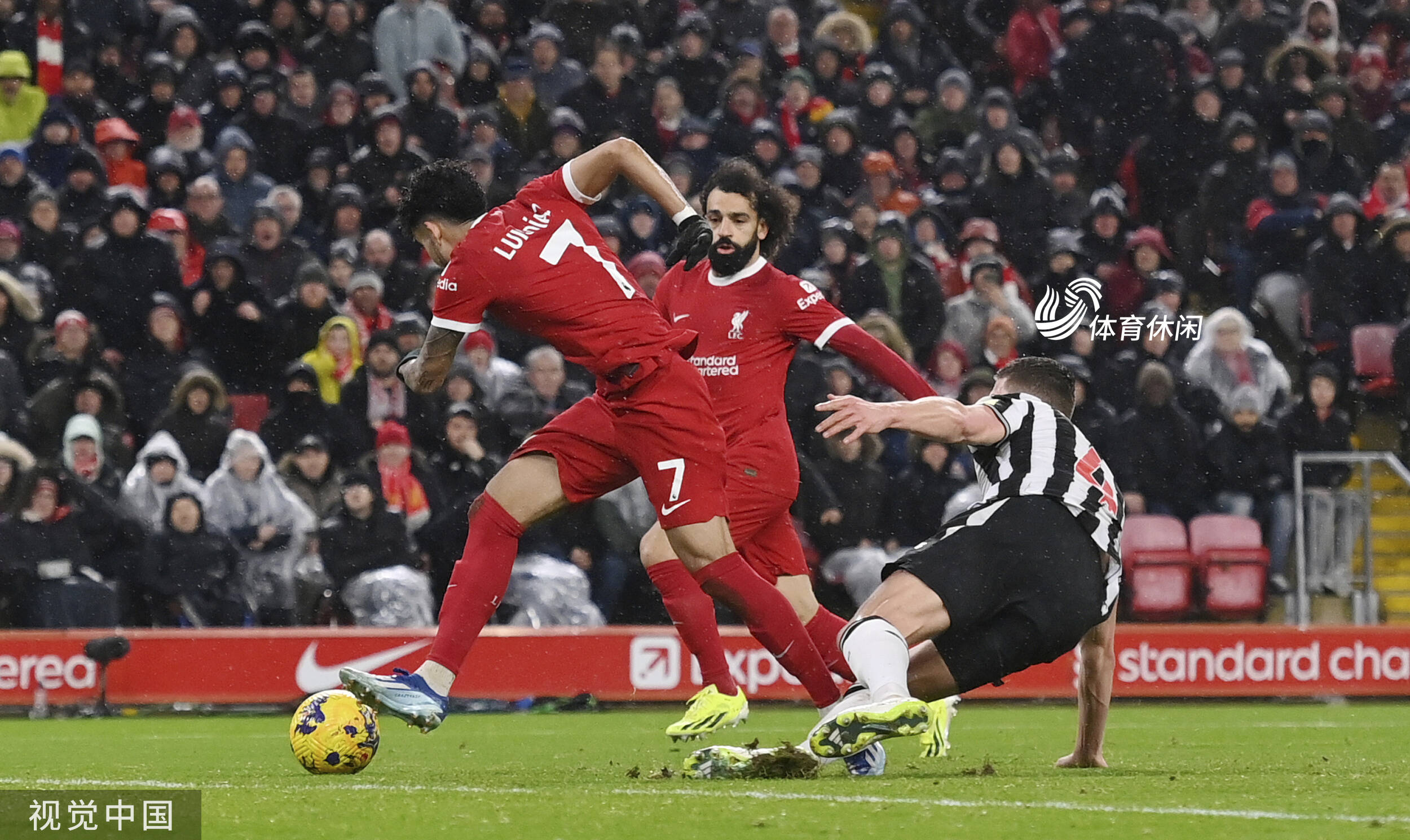 利物浦踢出精彩战绩,晋级至四强 利物浦踢出精彩战绩,晋级至四强