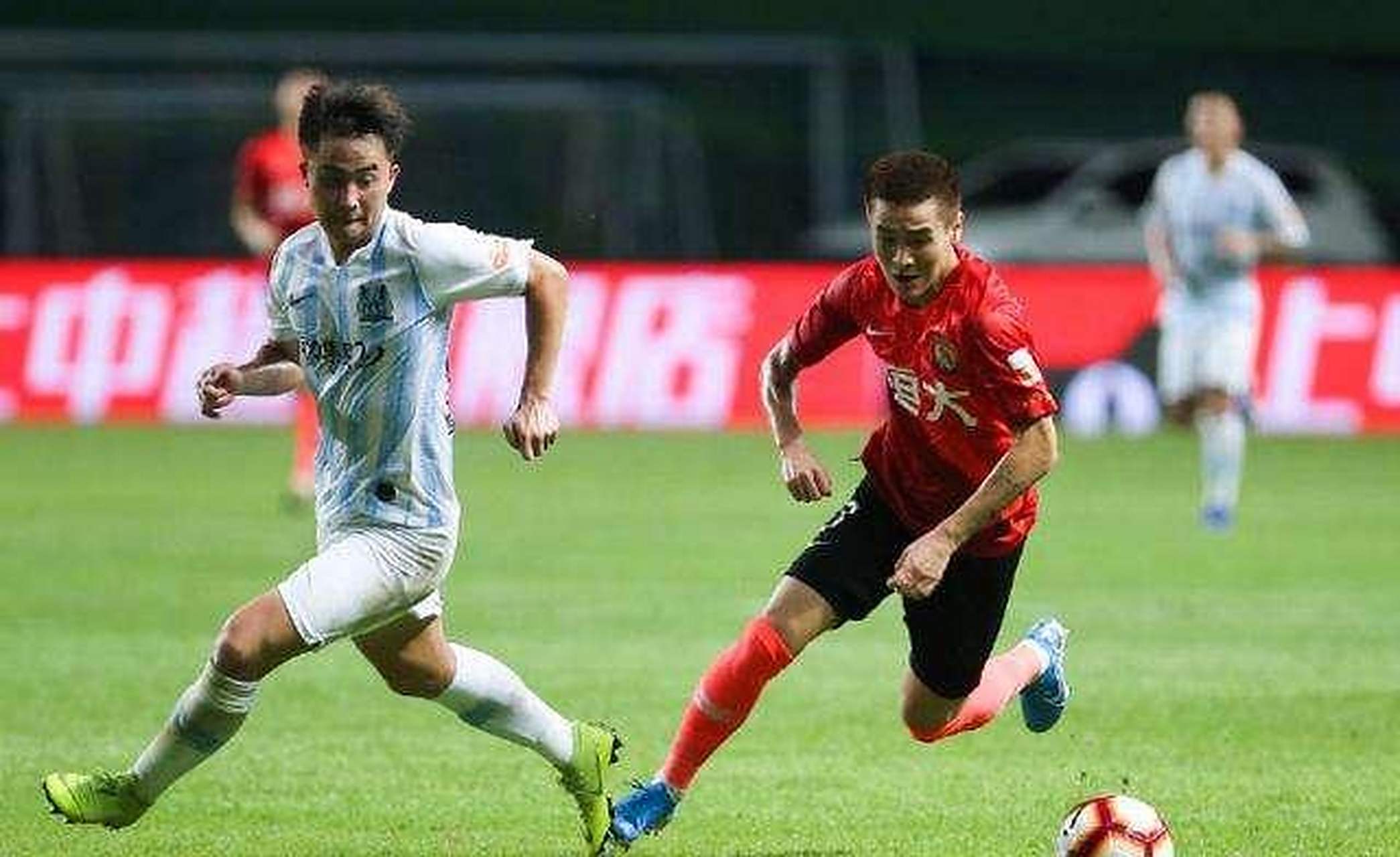 九游体育入口-广州德比：恒大击败富力，豪取主场胜利的简单介绍