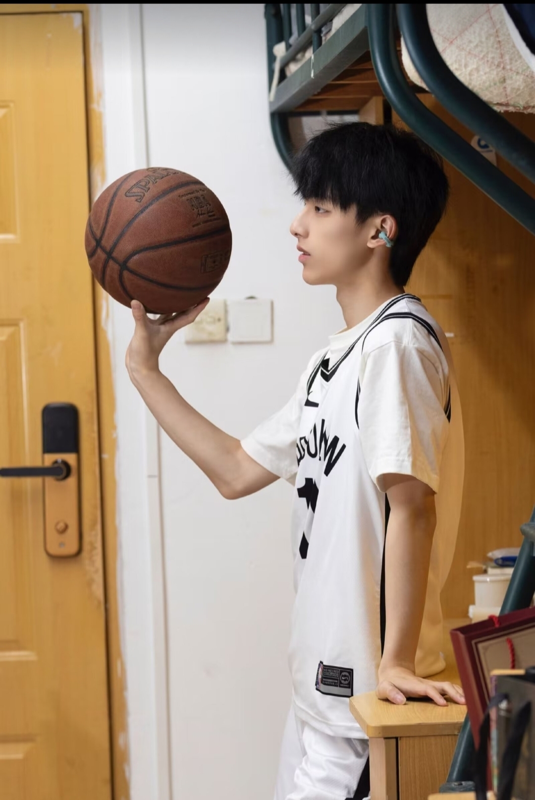 九游体育官方登录入口-球场上的每一个瞬间都令人过目不忘