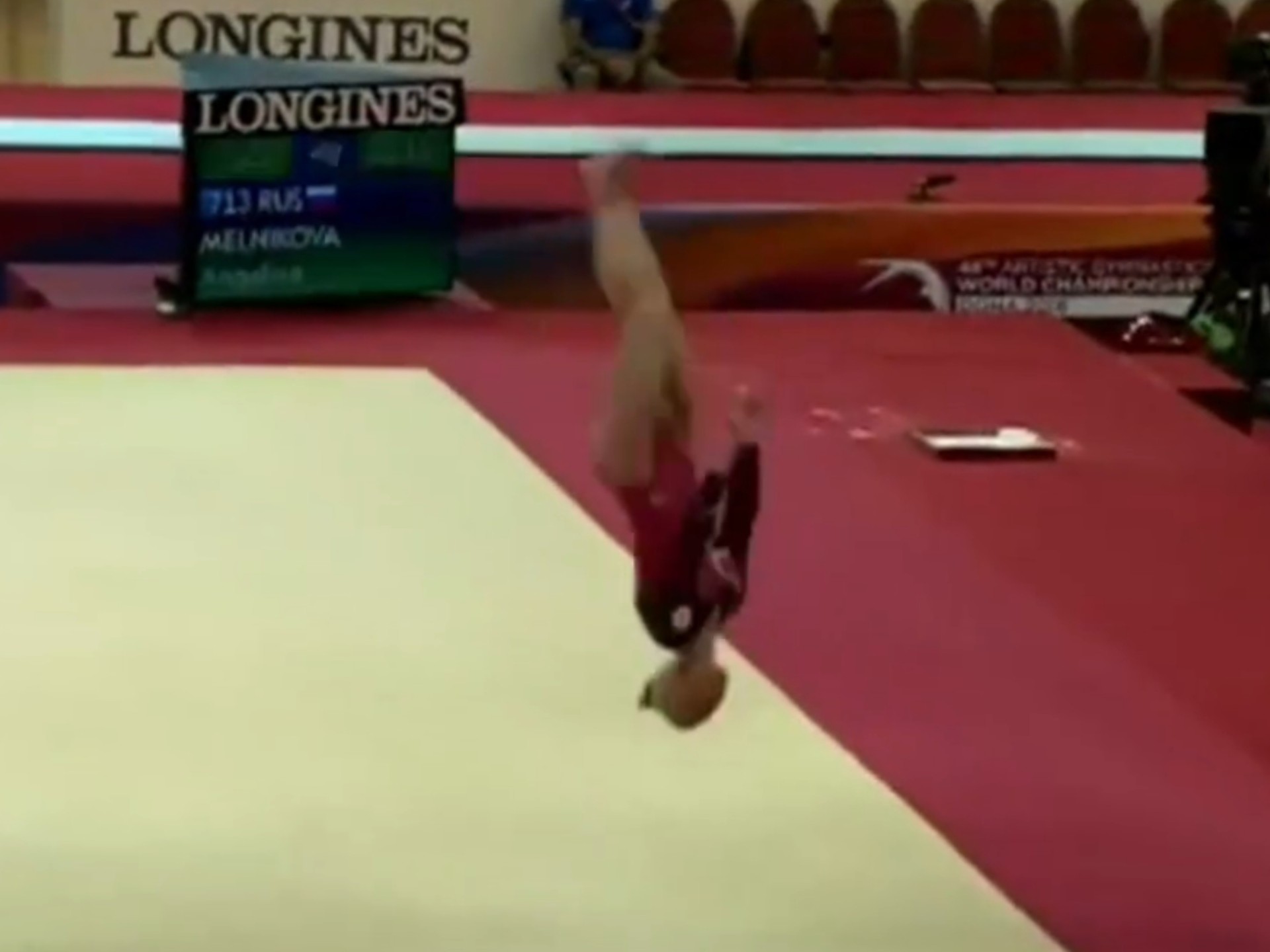 九游体育在线-俄罗斯体操选手表演完美，轻松晋级决赛