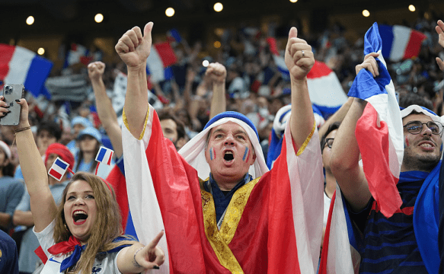 九游体育app-精彩纷呈的比赛场面给球迷留下深刻印象