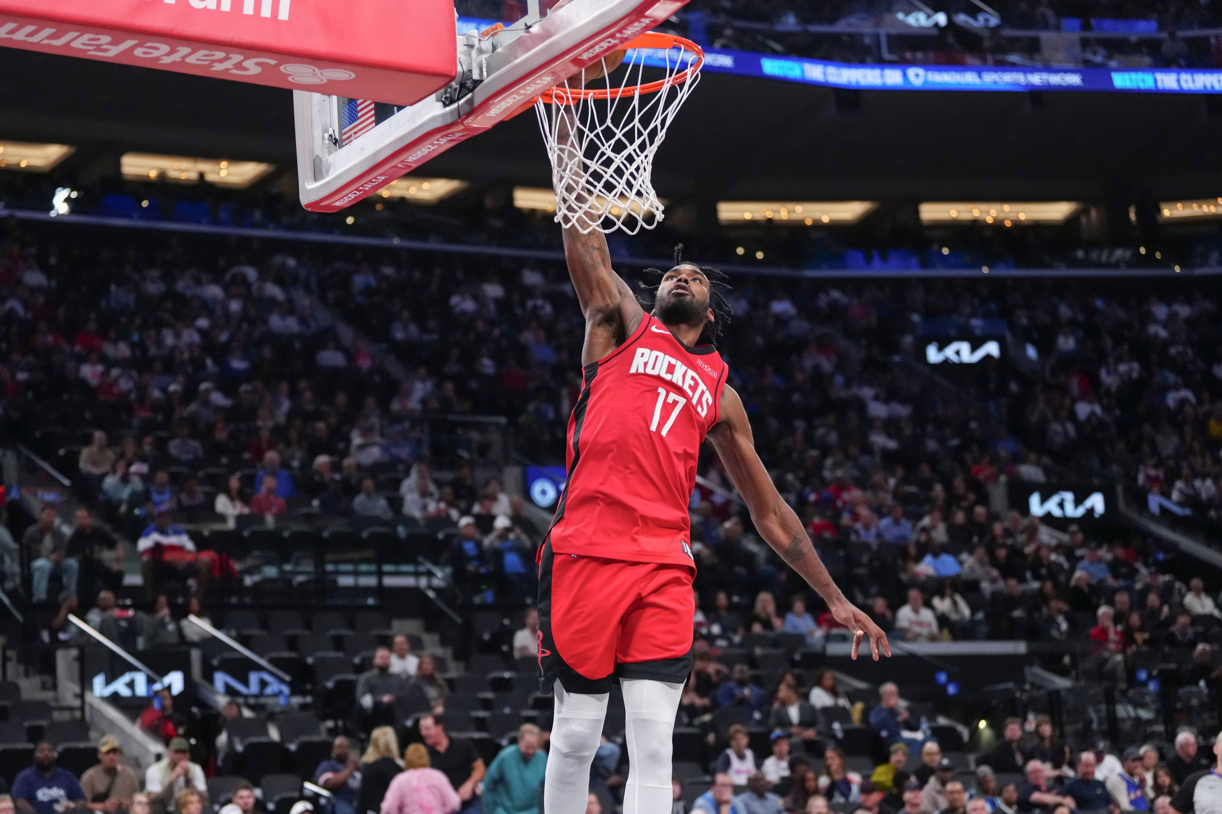 火箭队新援在比赛中展现全能实力的简单介绍