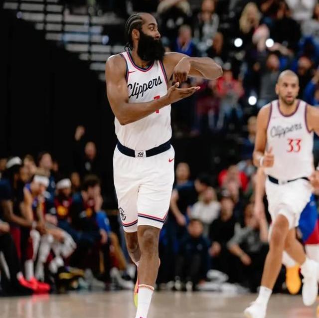 火箭主场击败猛龙,哈登发挥稳定 火箭主场击败猛龙,哈登发挥稳定