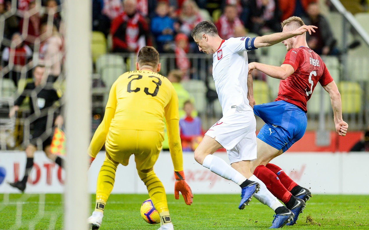 捷克客场逼平,让球迷感到失望的简单介绍 捷克客场逼平,让球迷感到失望的简单介绍